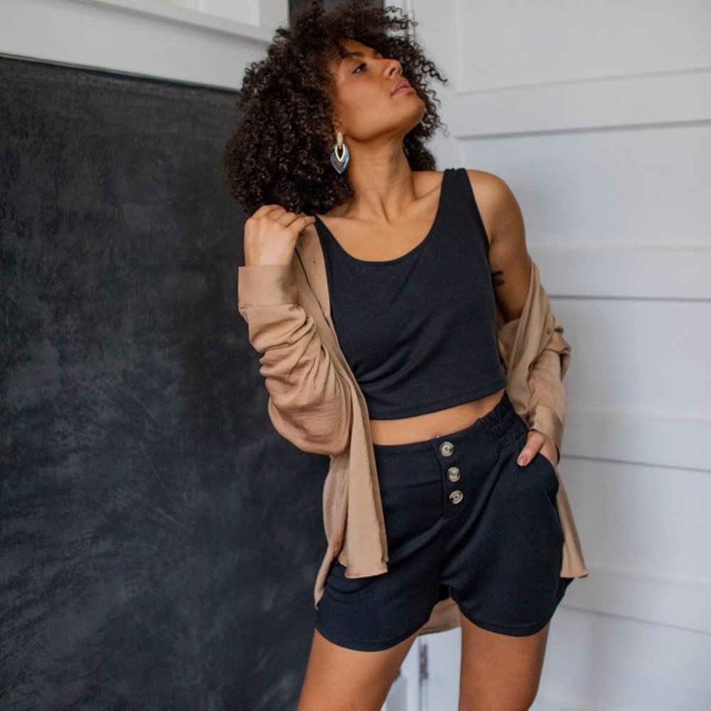 Bamboo shorts with pockets